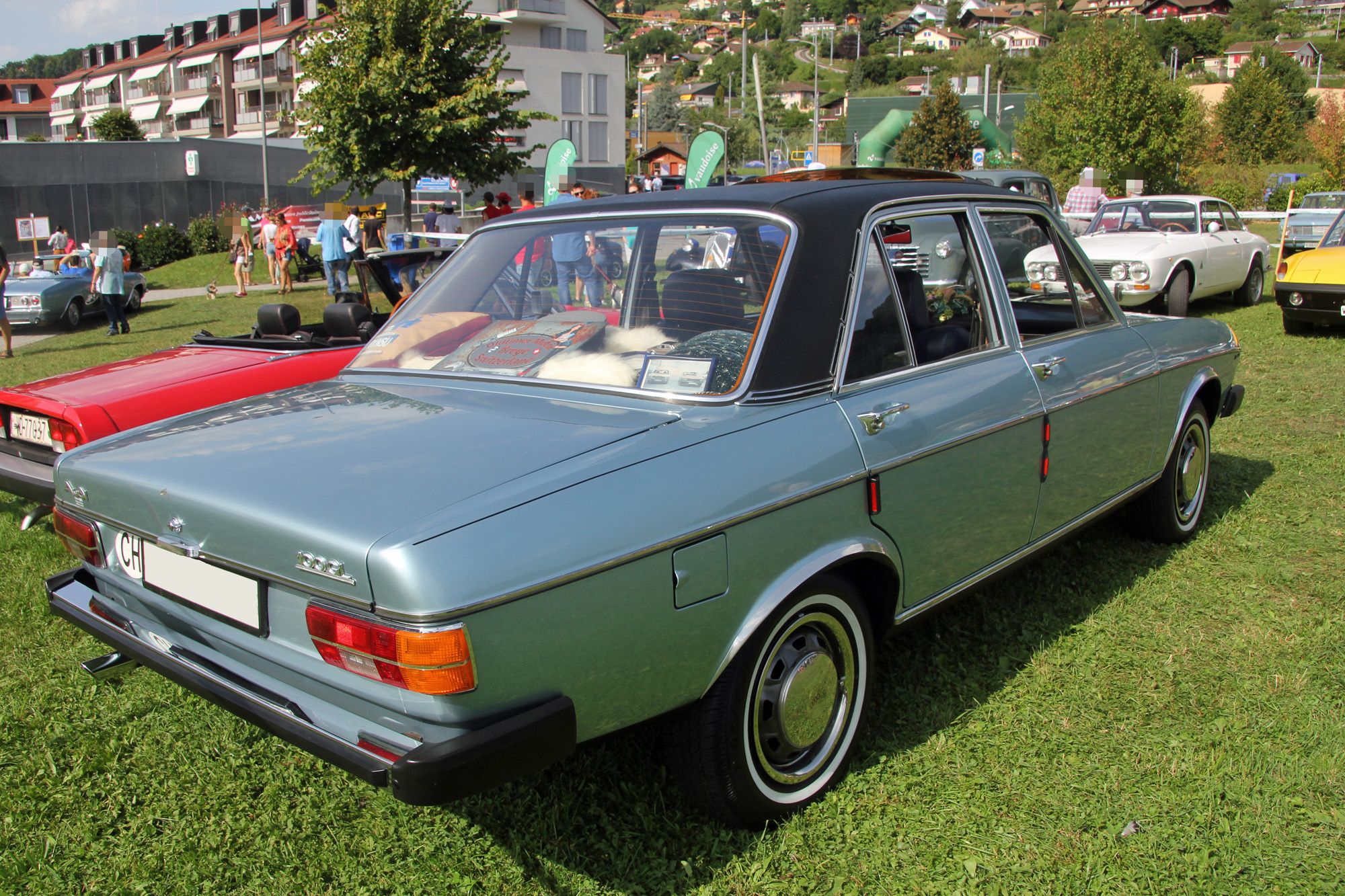 Audi 100 C1