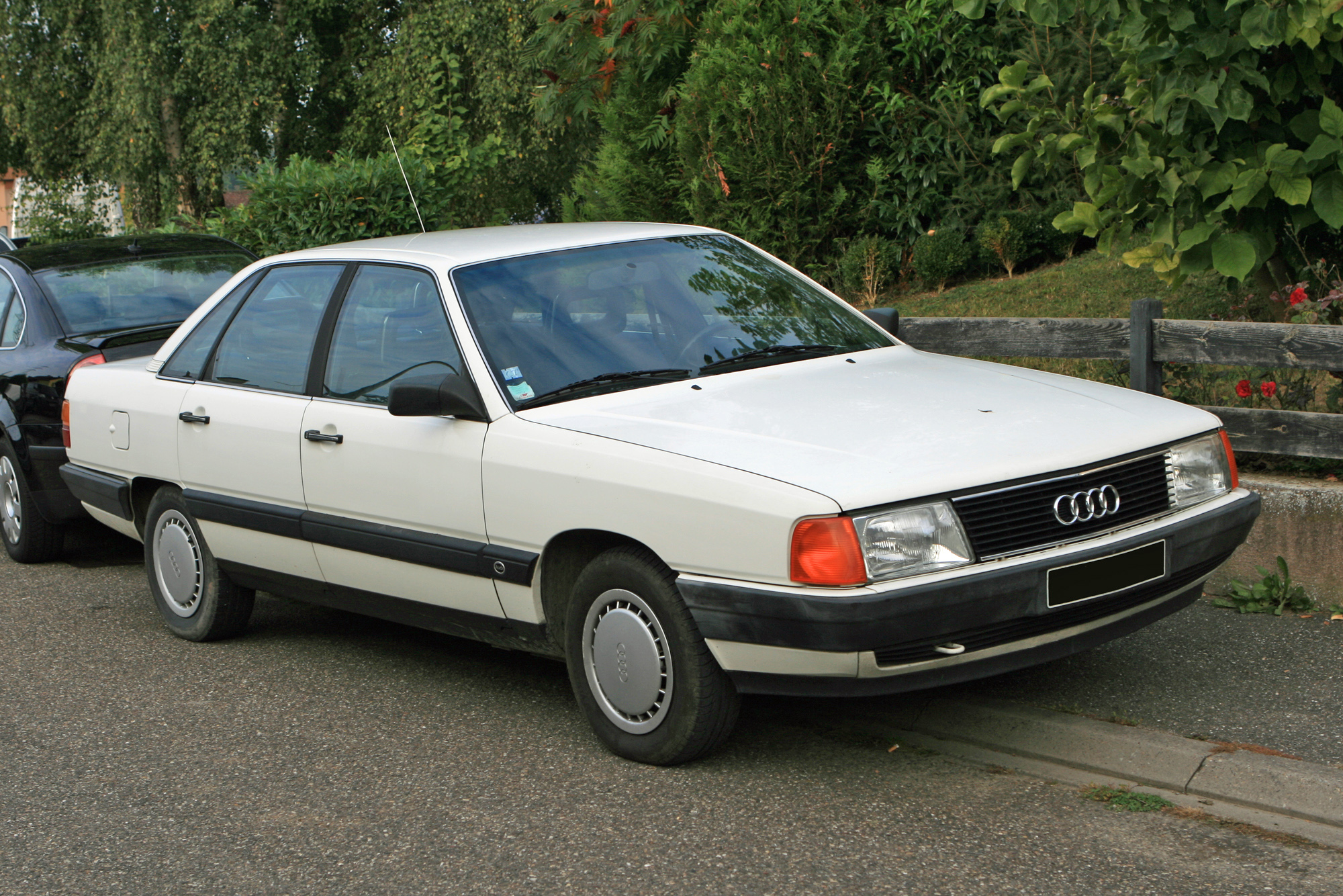 Audi 100 C3