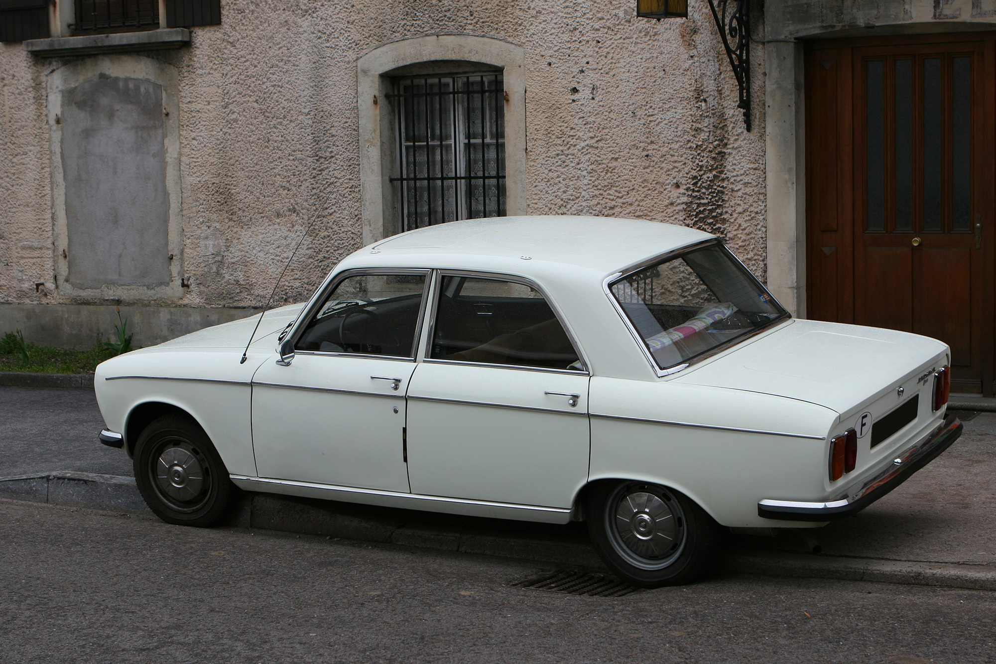 Peugeot 304