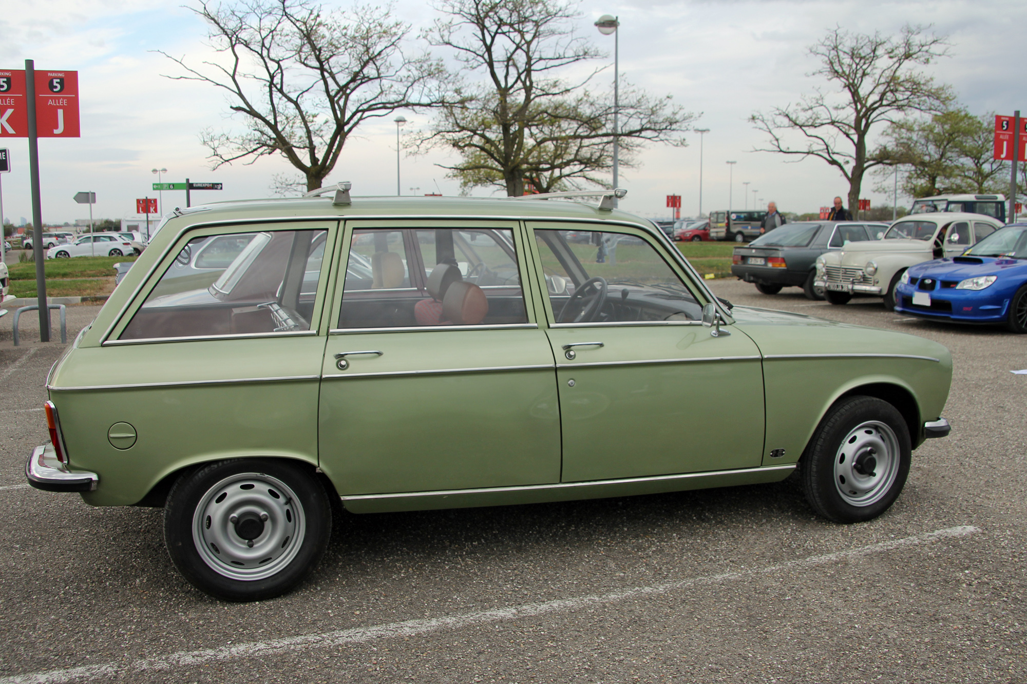 Peugeot 304