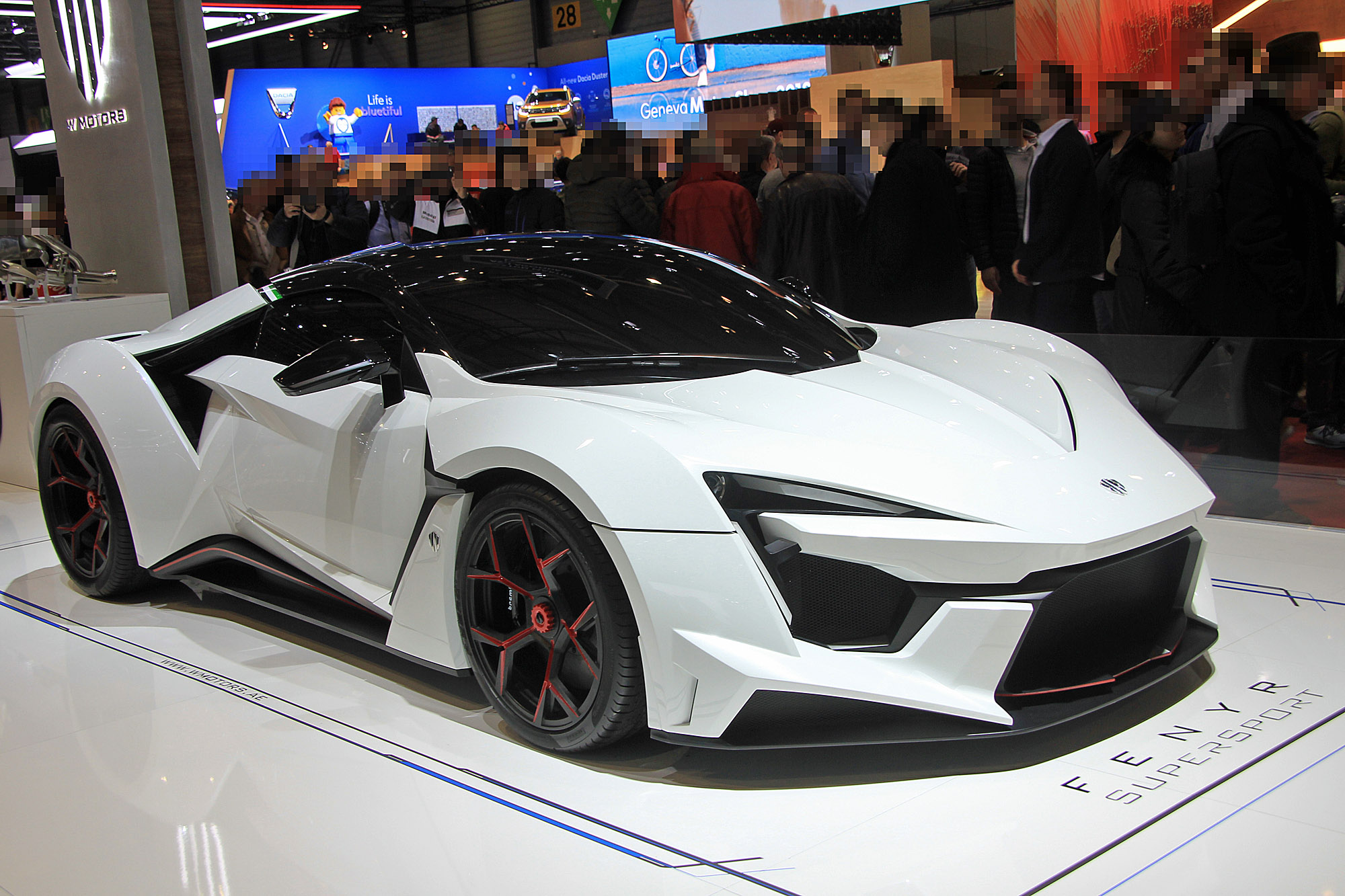 W Motors Fenyr Supersport