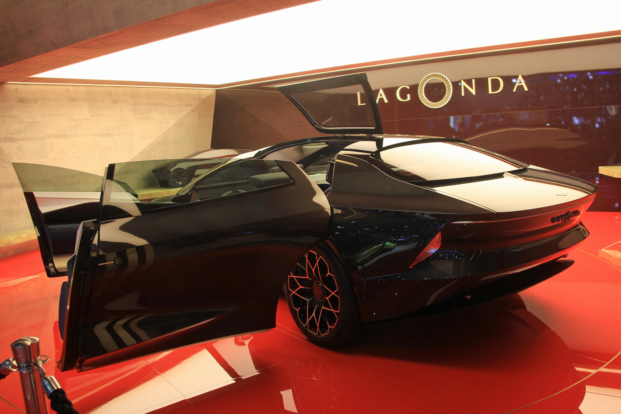 Aston Martin Lagonda Vision concept