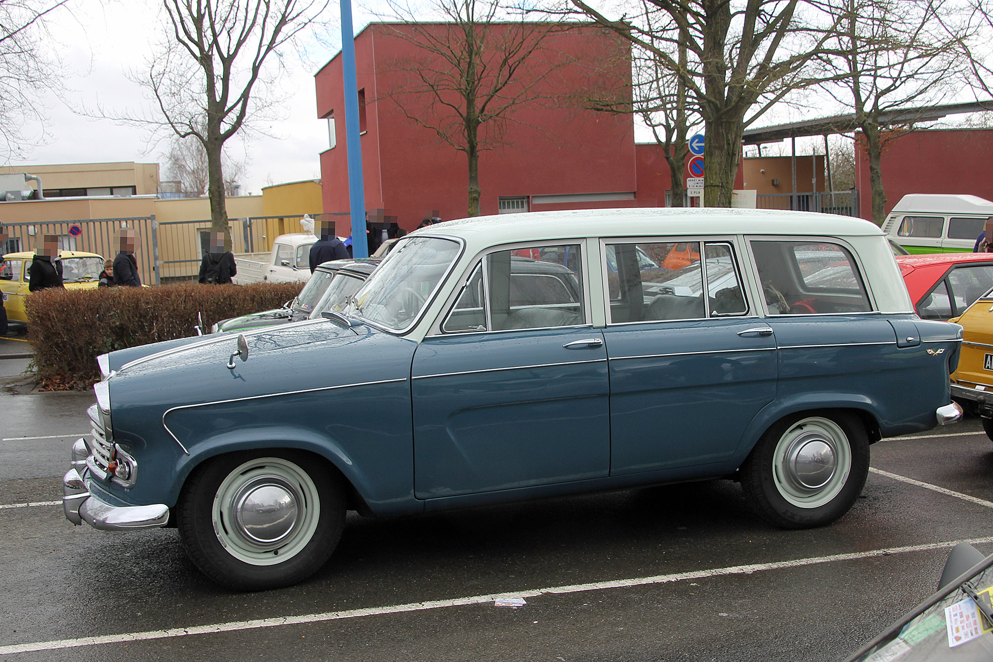 Standard Vanguard 6