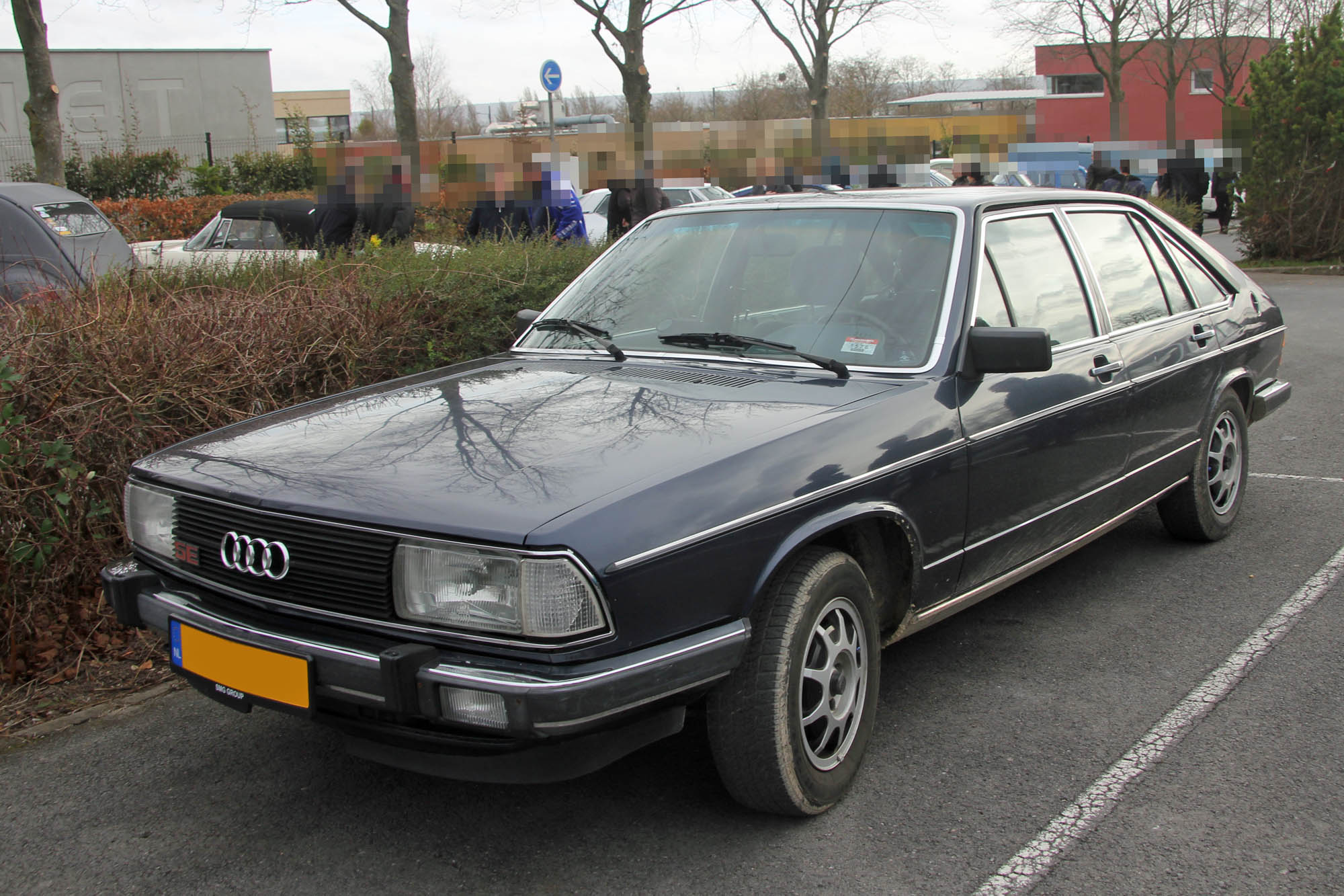 Audi 100 C2