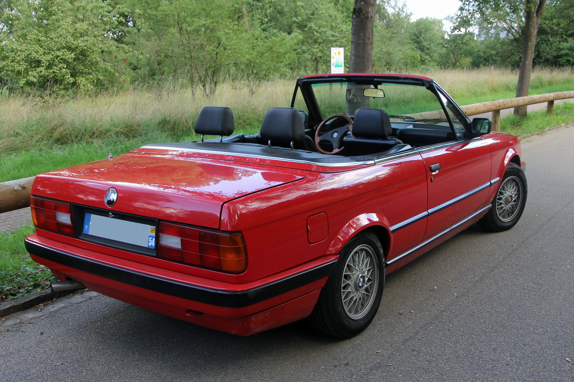 BMW Série 3 E30 phase 2