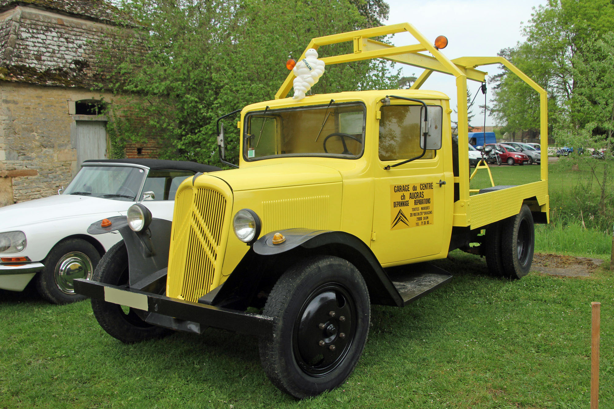 Citroën U23 1 Ailes plates