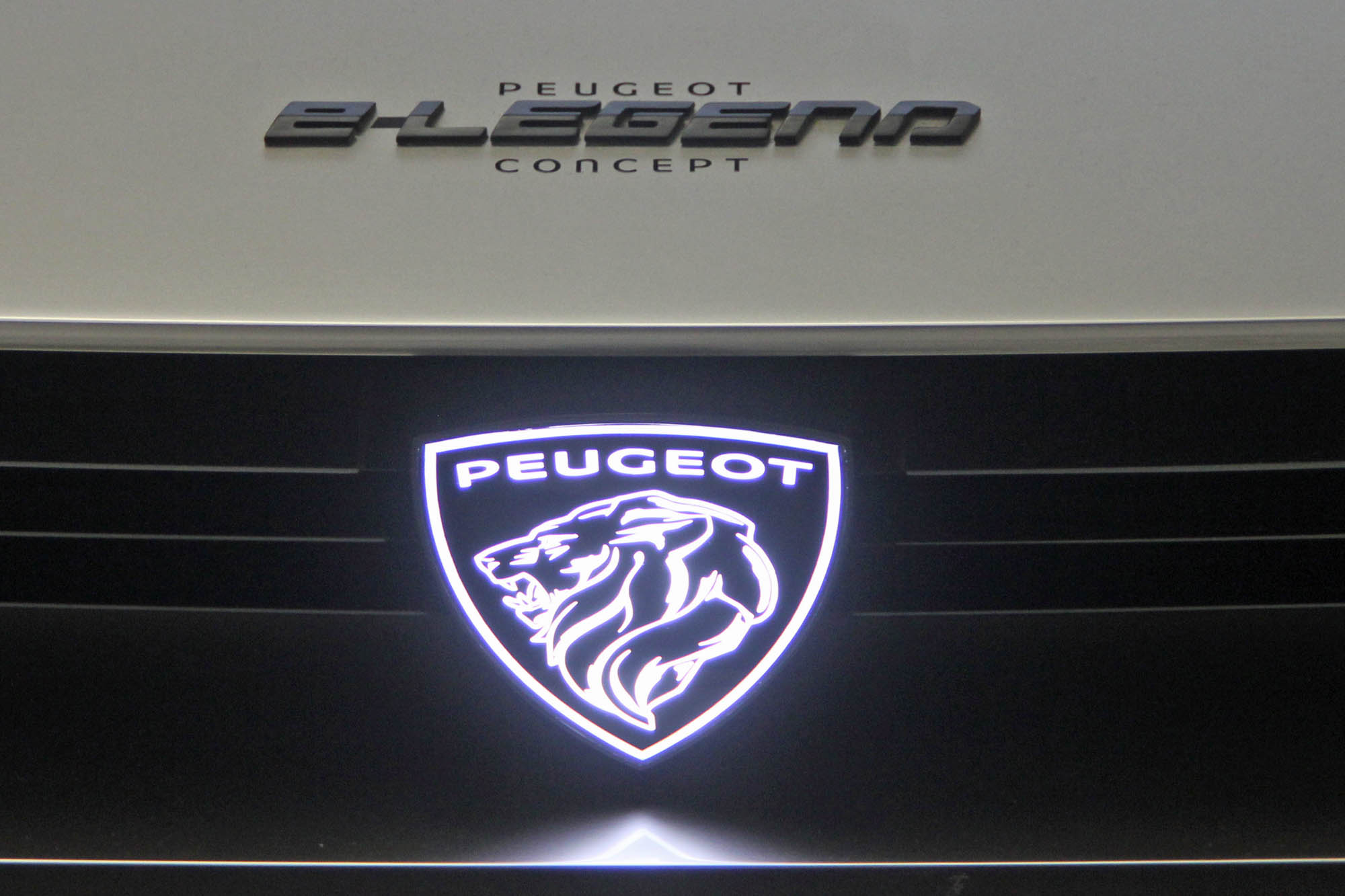 Peugeot Concept E-Légend