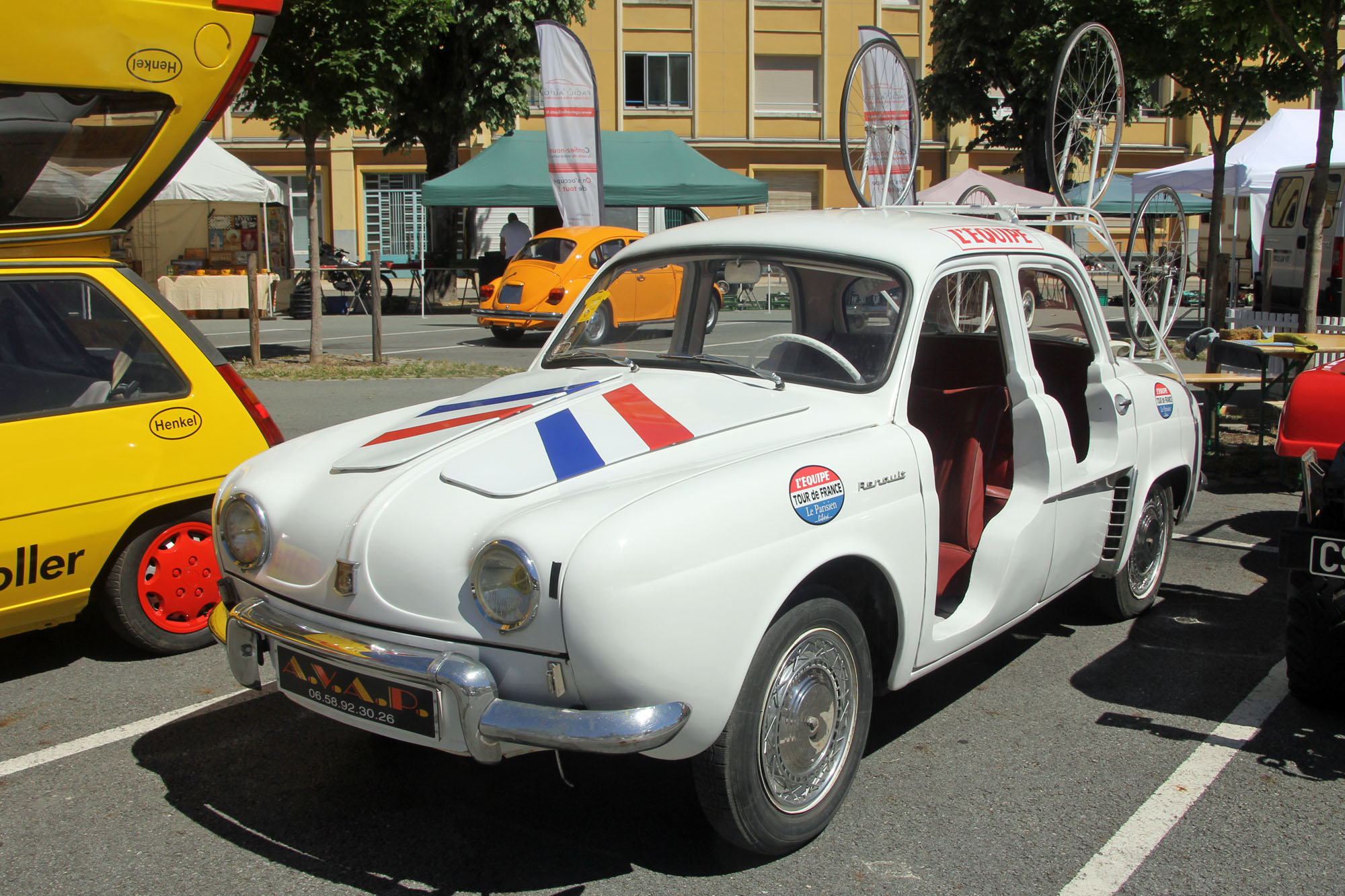 Renault Dauphine Tour de France