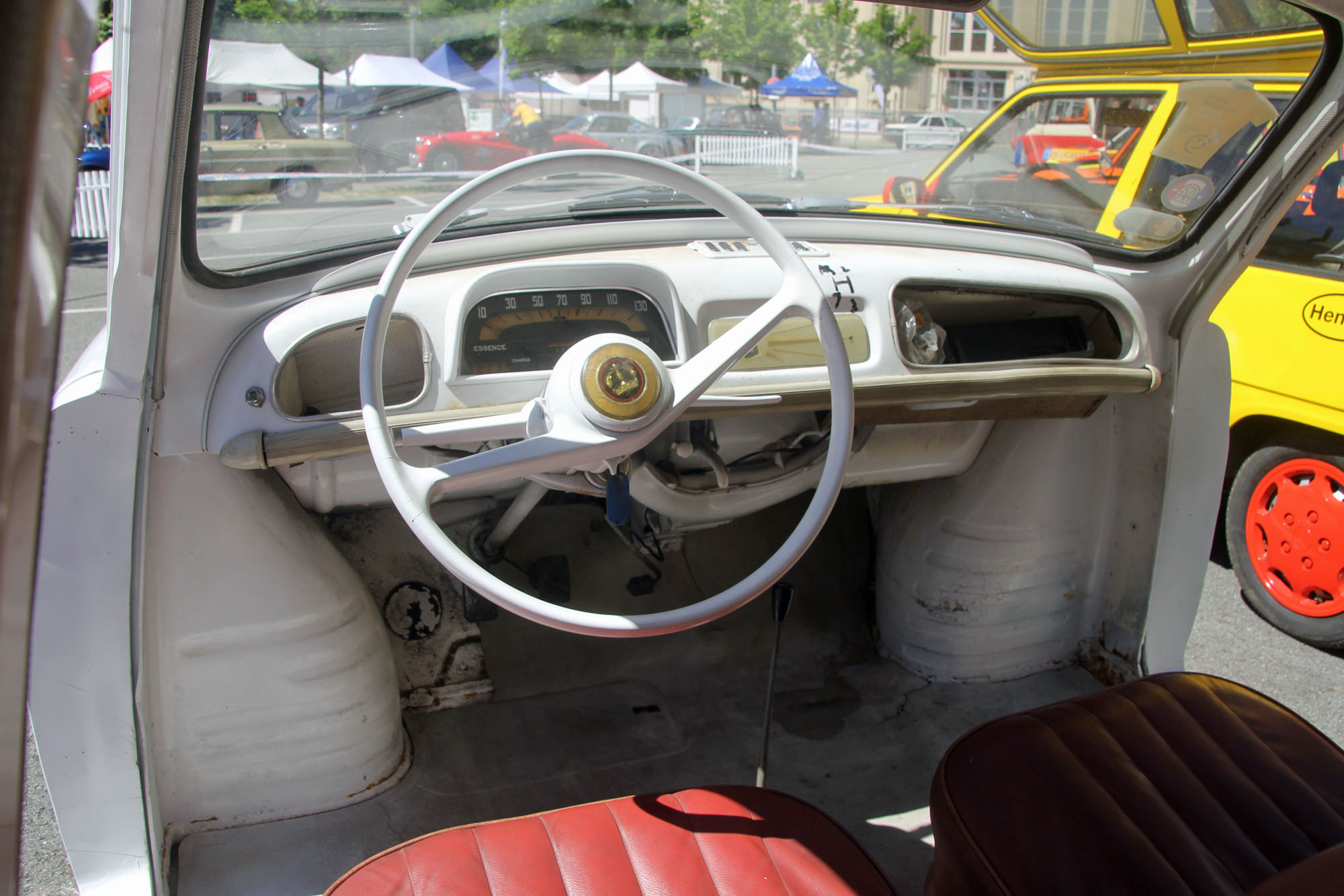 Renault Dauphine Tour de France