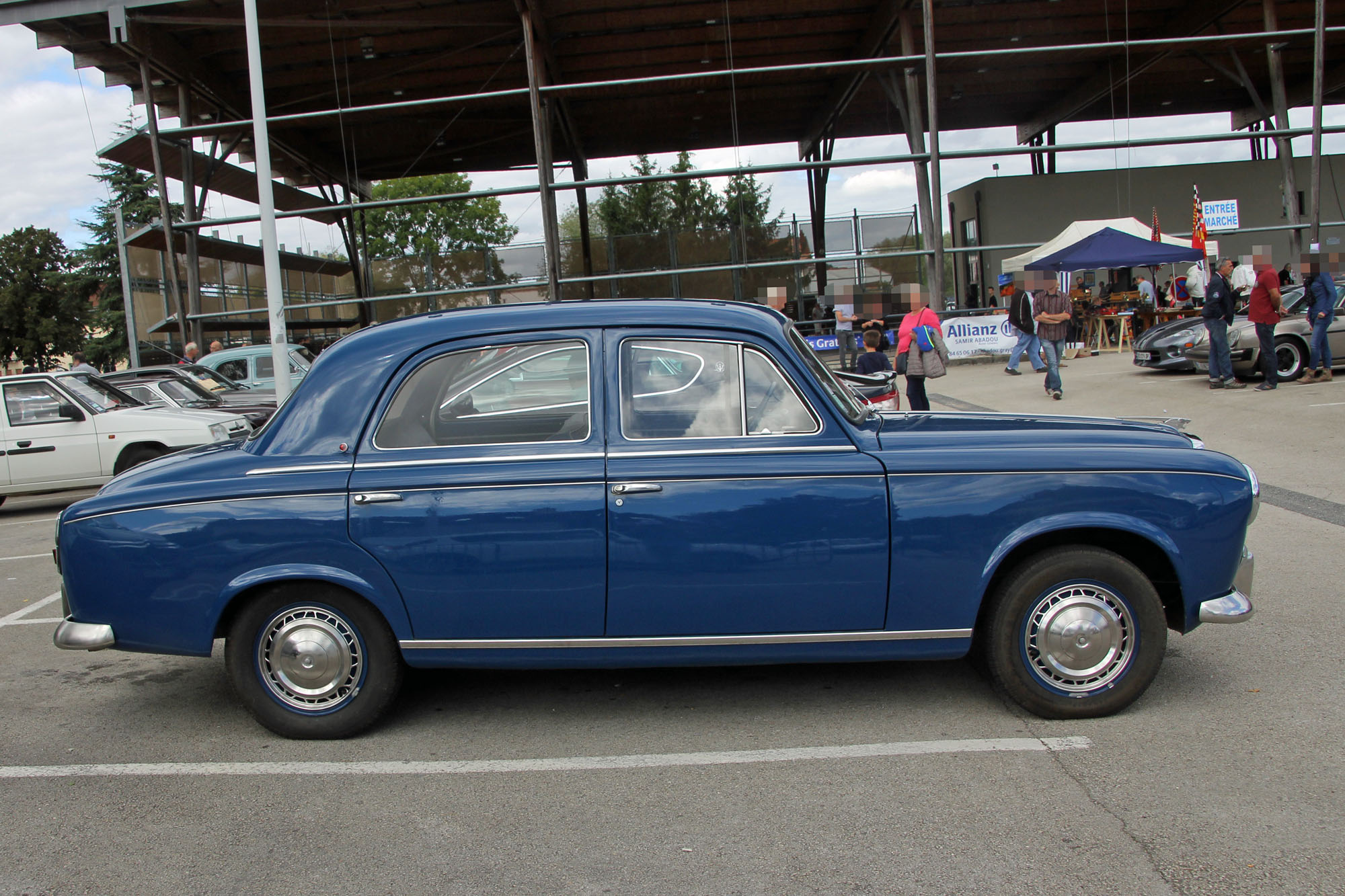 Peugeot 403