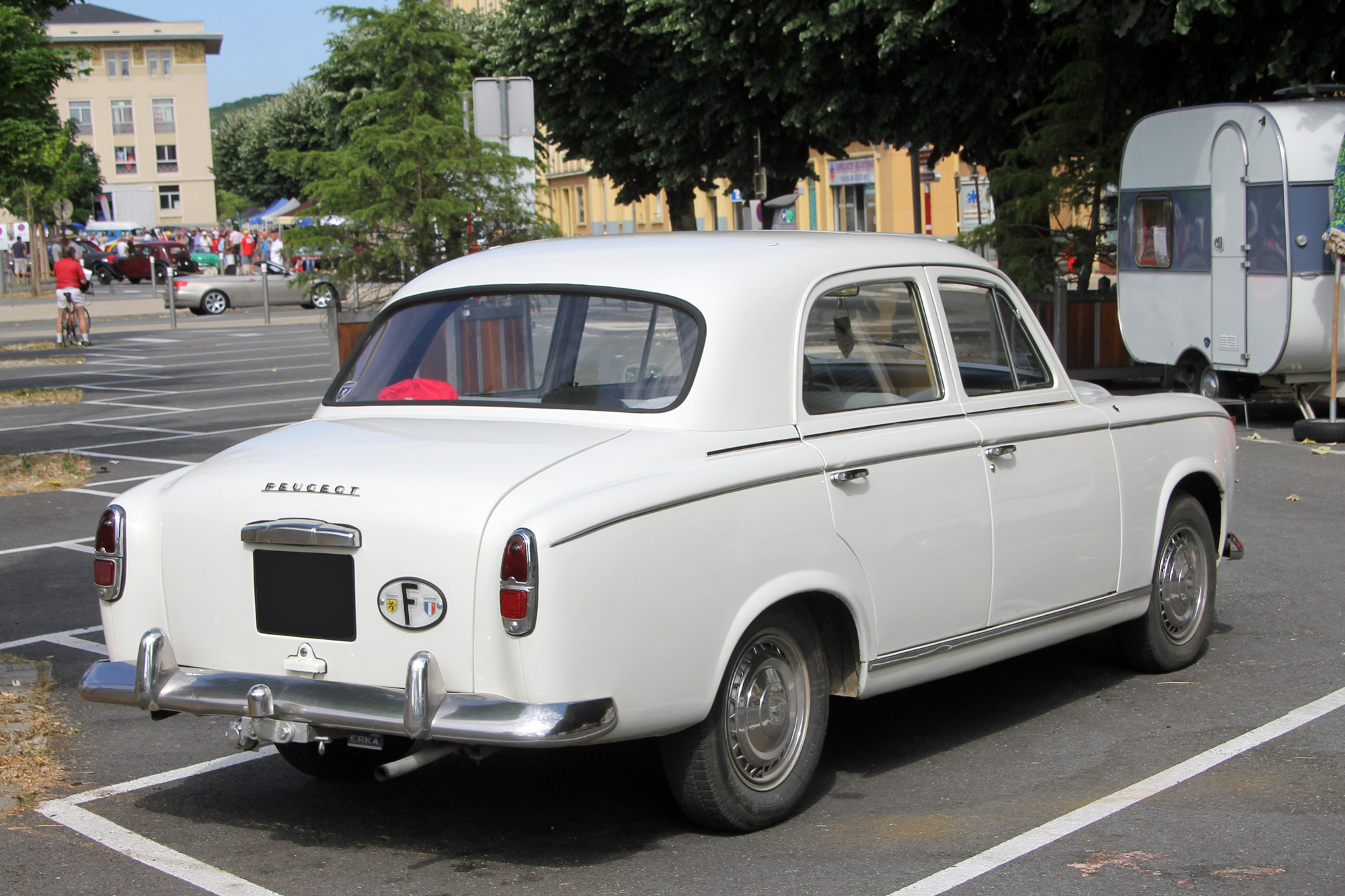 Peugeot 403