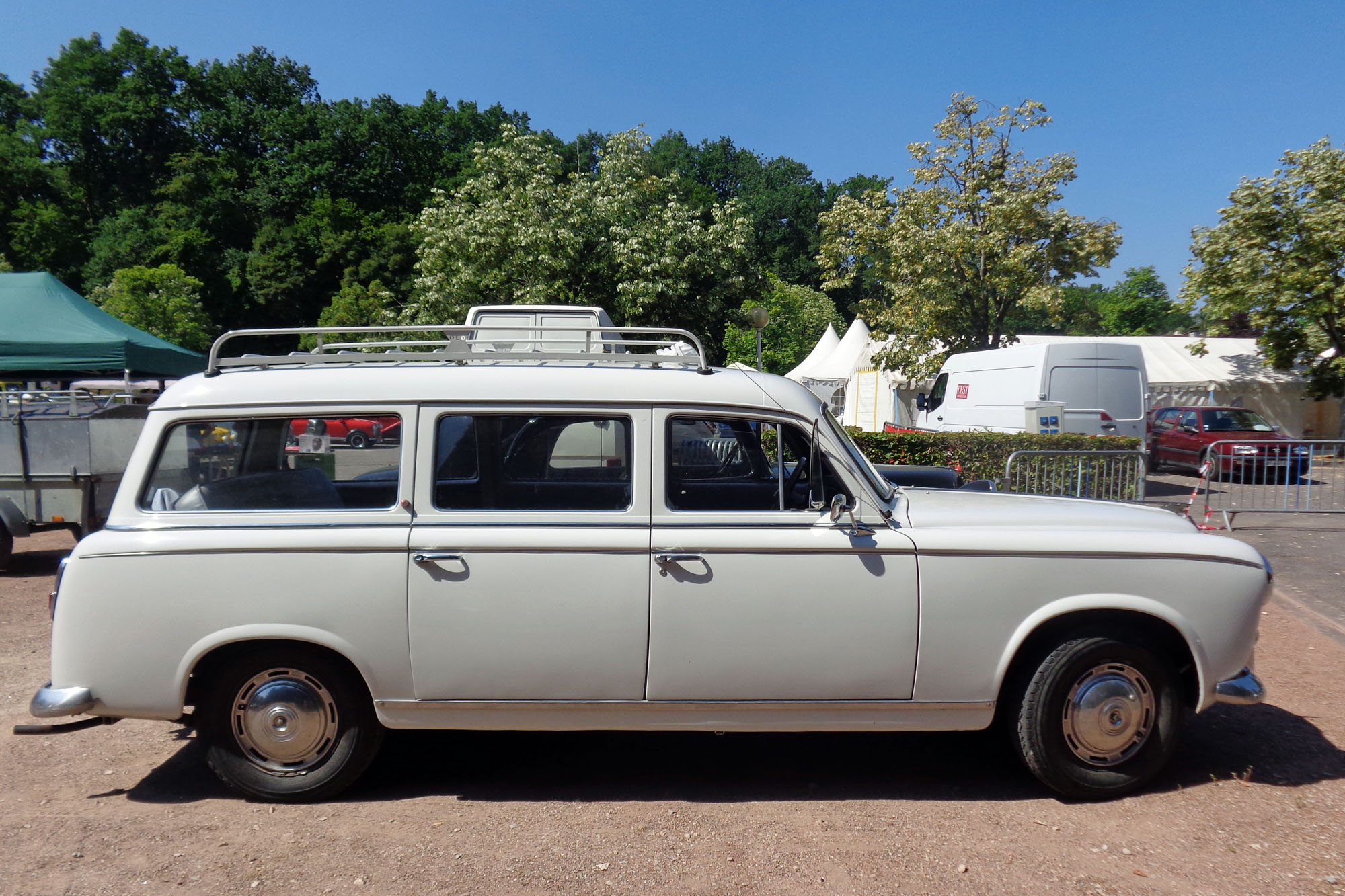 Peugeot 403