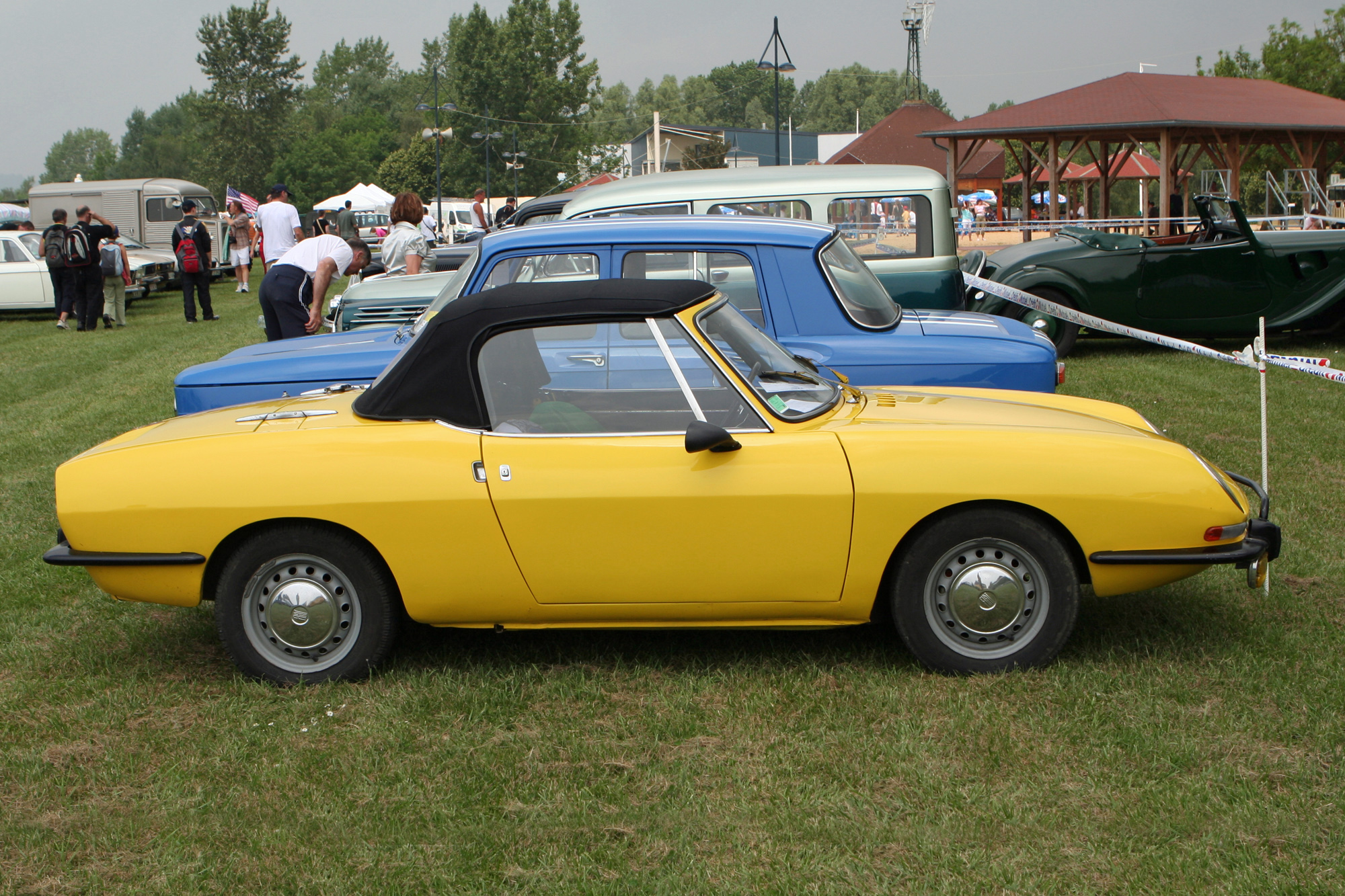 Description Du Véhicule Fiat 850 Cabriolet Encyclopédie Automobile Encyclautomobilefr 