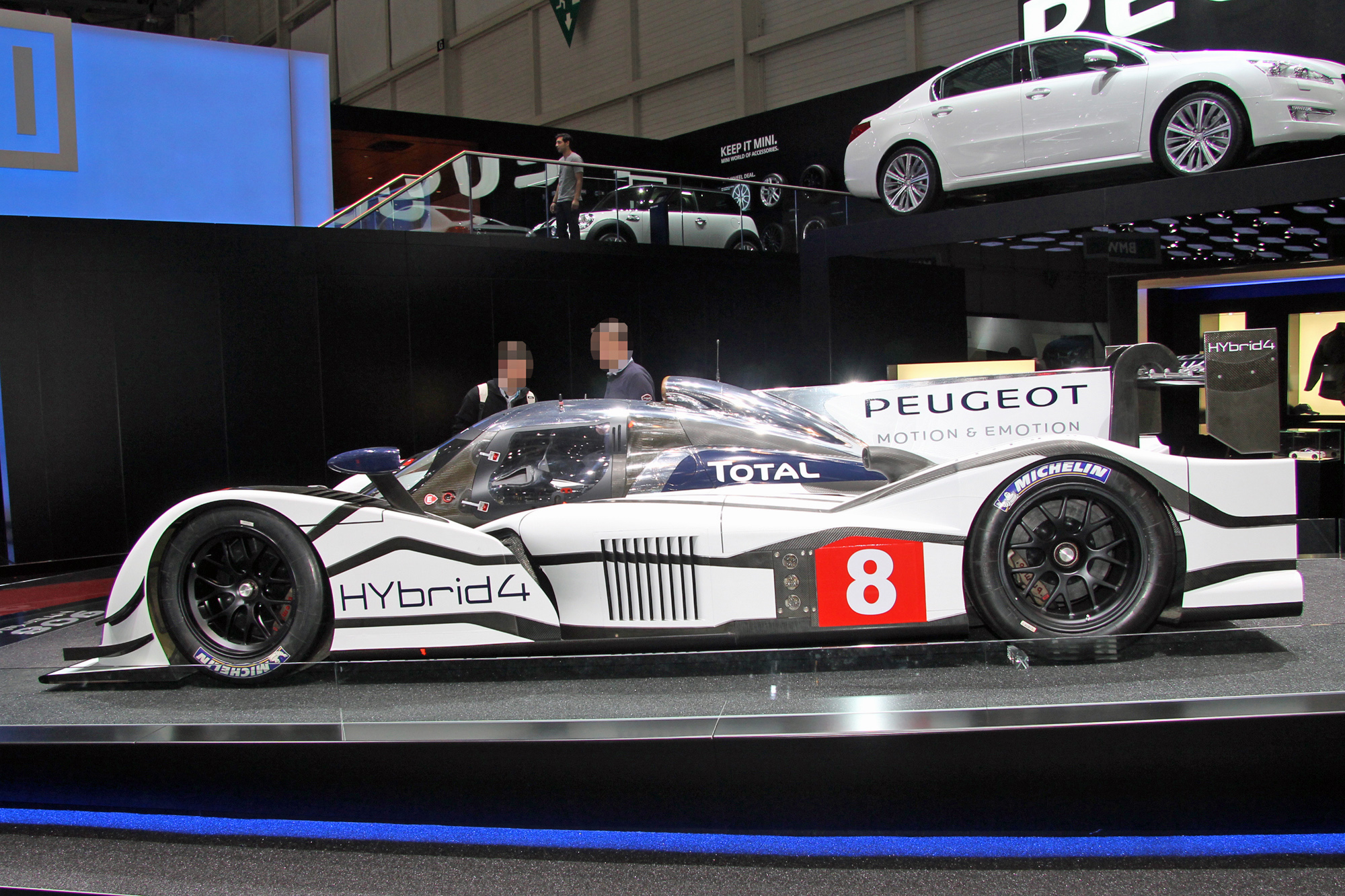 Peugeot 908