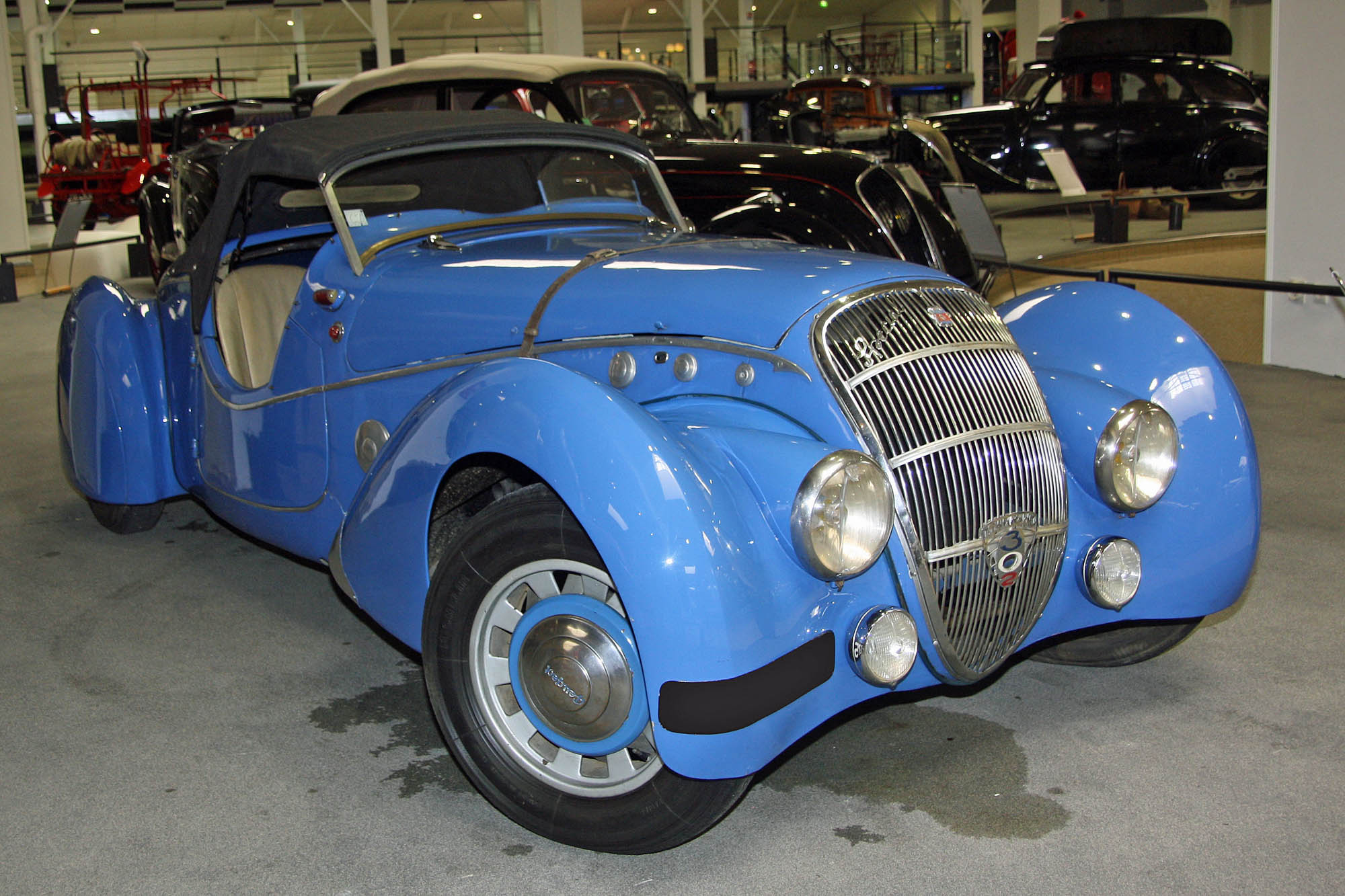 Peugeot 302 Darl mat